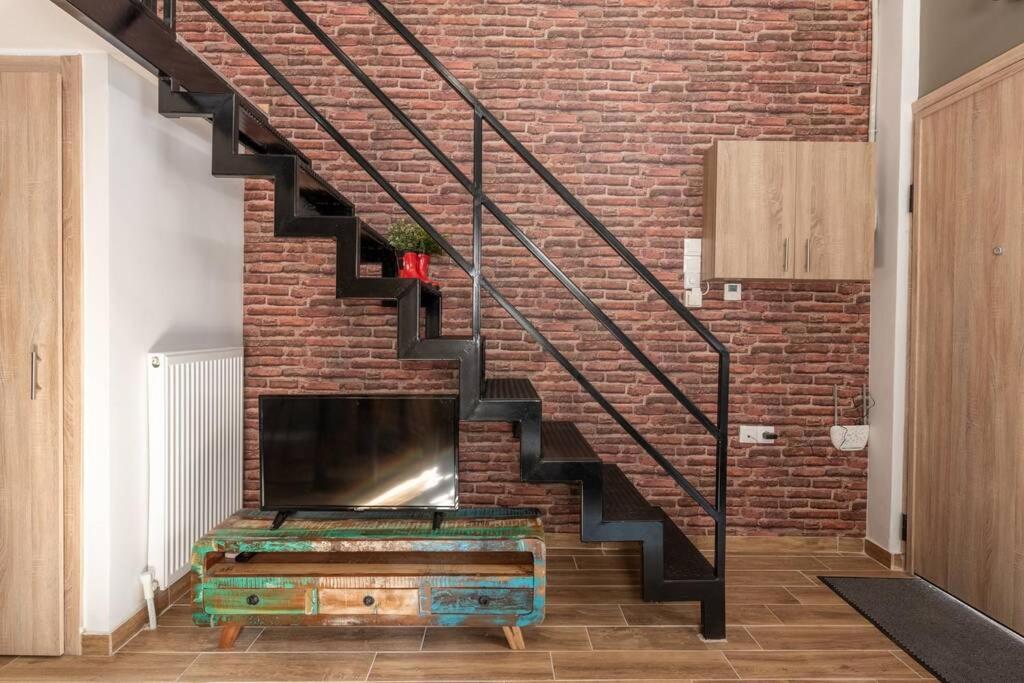 Appartamento Industrial Loft Near Seaside W 200Mbps Salonicco Esterno foto